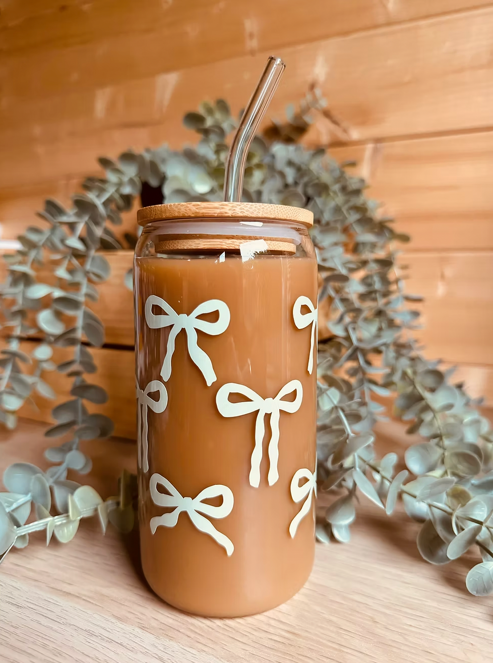 Green bow glass with lid and straw